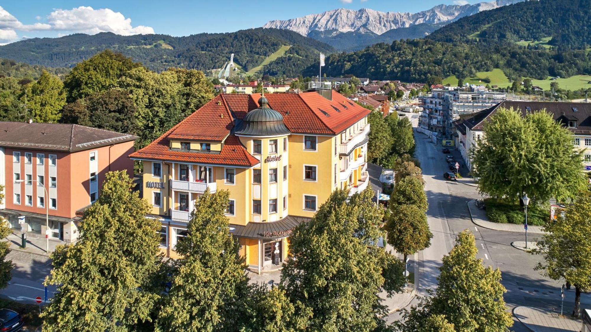 Hotel Vier Jahreszeiten Garmisch-Partenkirchen Exterior foto