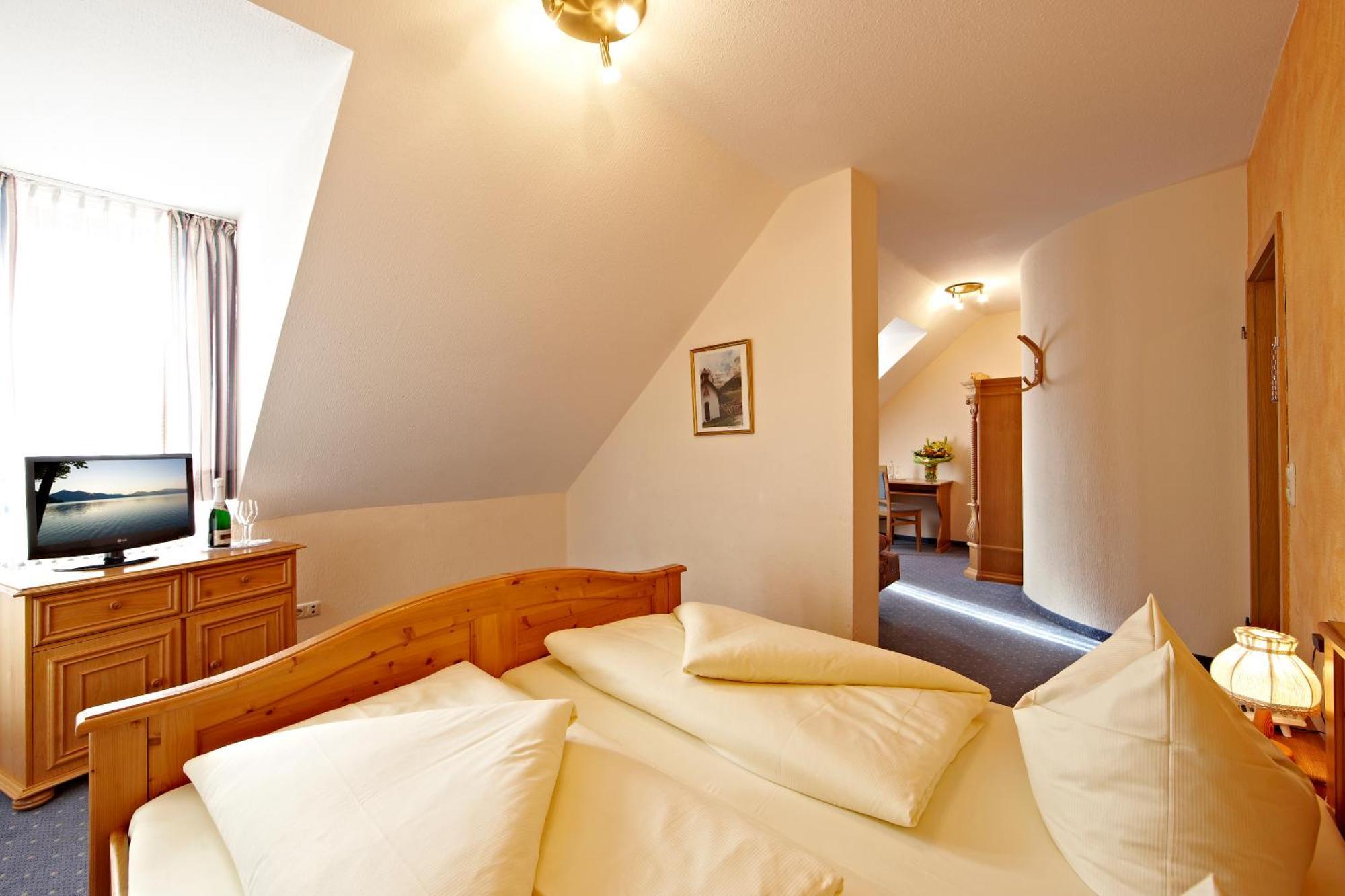 Hotel Vier Jahreszeiten Garmisch-Partenkirchen Exterior foto